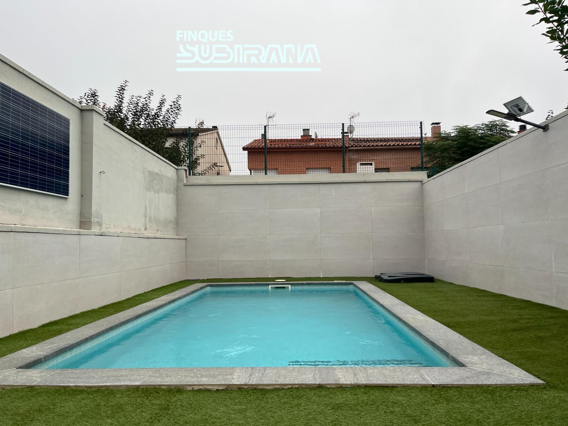 Piscina de Casa o xalet en venda en Igualada amb Aire condicionat, Calefacció i Jardí privat