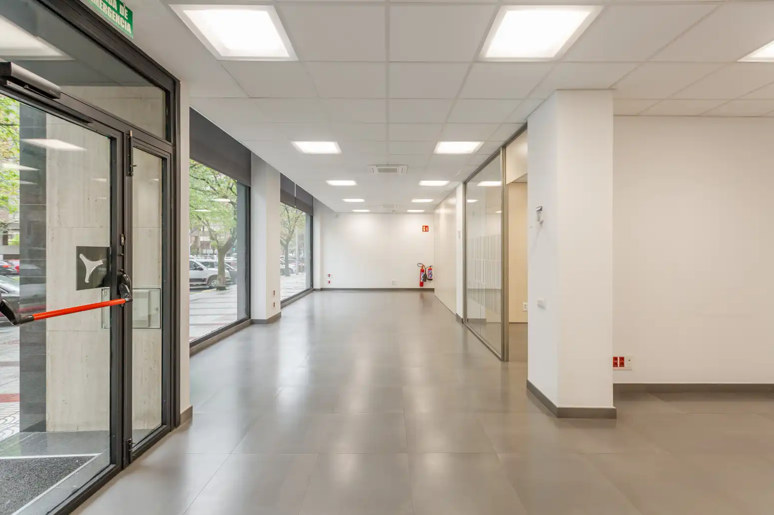 Local comercial de lloguer a Pamplona-Iruña - Avenida Sancho el Fuerte 8