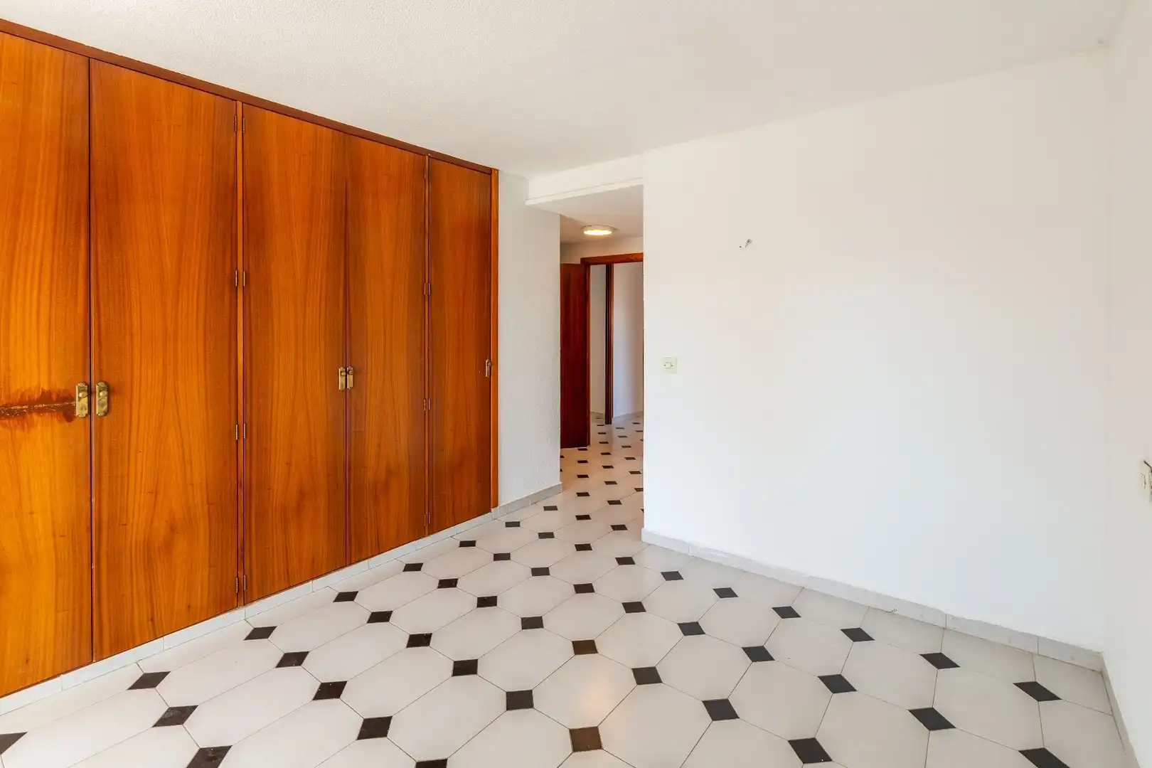 Piso en venta en Benidorm con Aire acondicionado, Calefacción y Piscina comunitaria