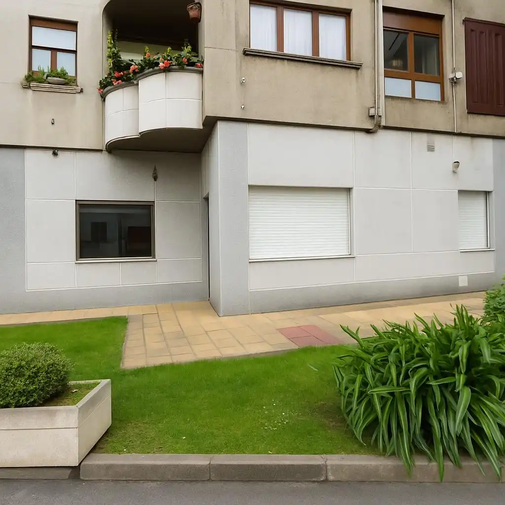 Vista exterior de Local en venta en Torrelavega 