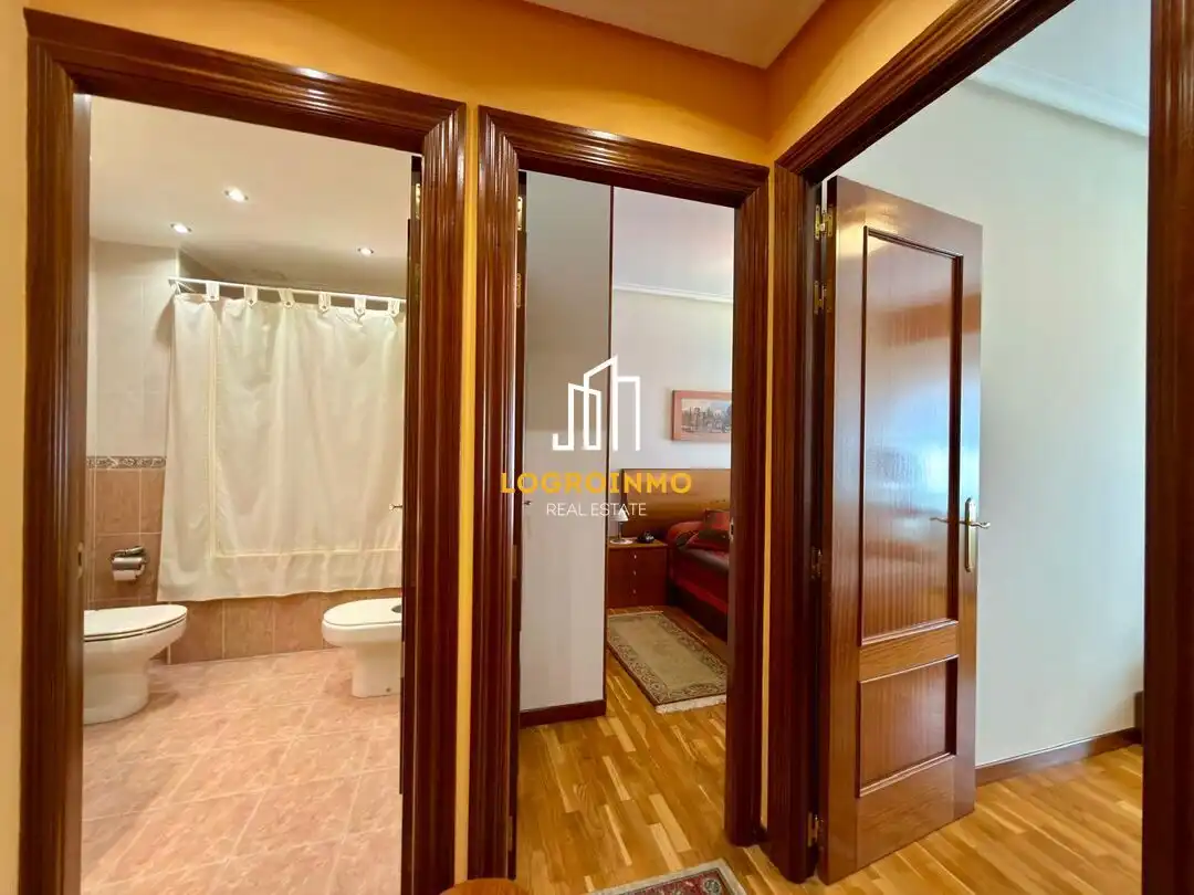 Flat for sale in  Logroño  with Heating, Storage room and Swimming Pool