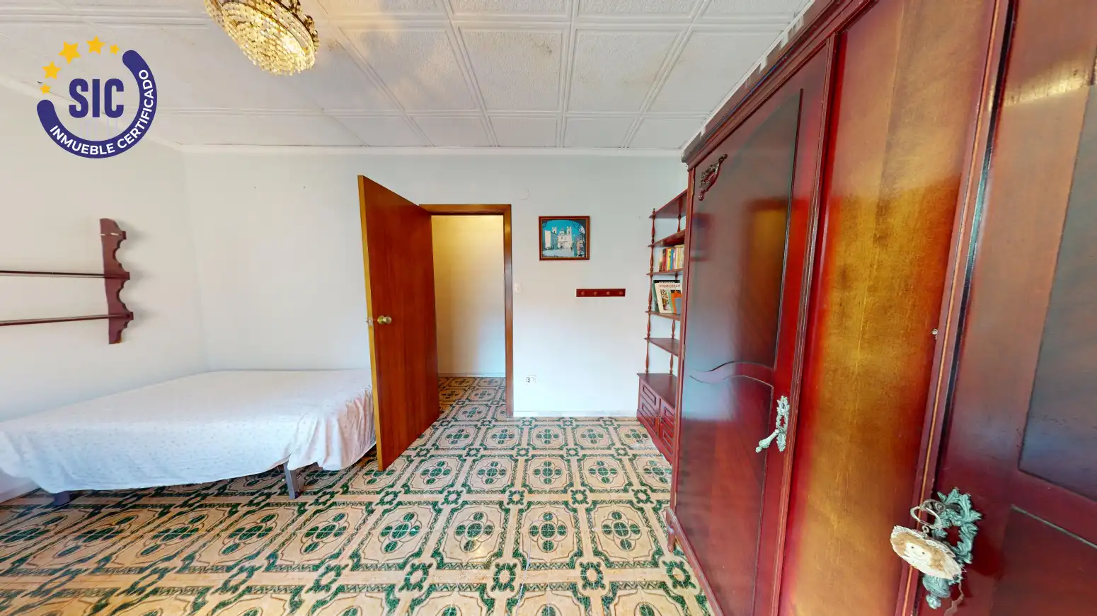 Habitación de Casa adosada en venta en Benifaió