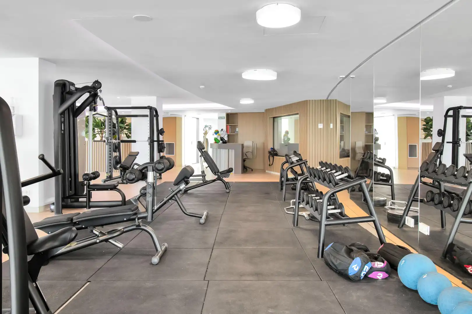 Apartment with pool for sale in 12 Calle Londres, imagen 45