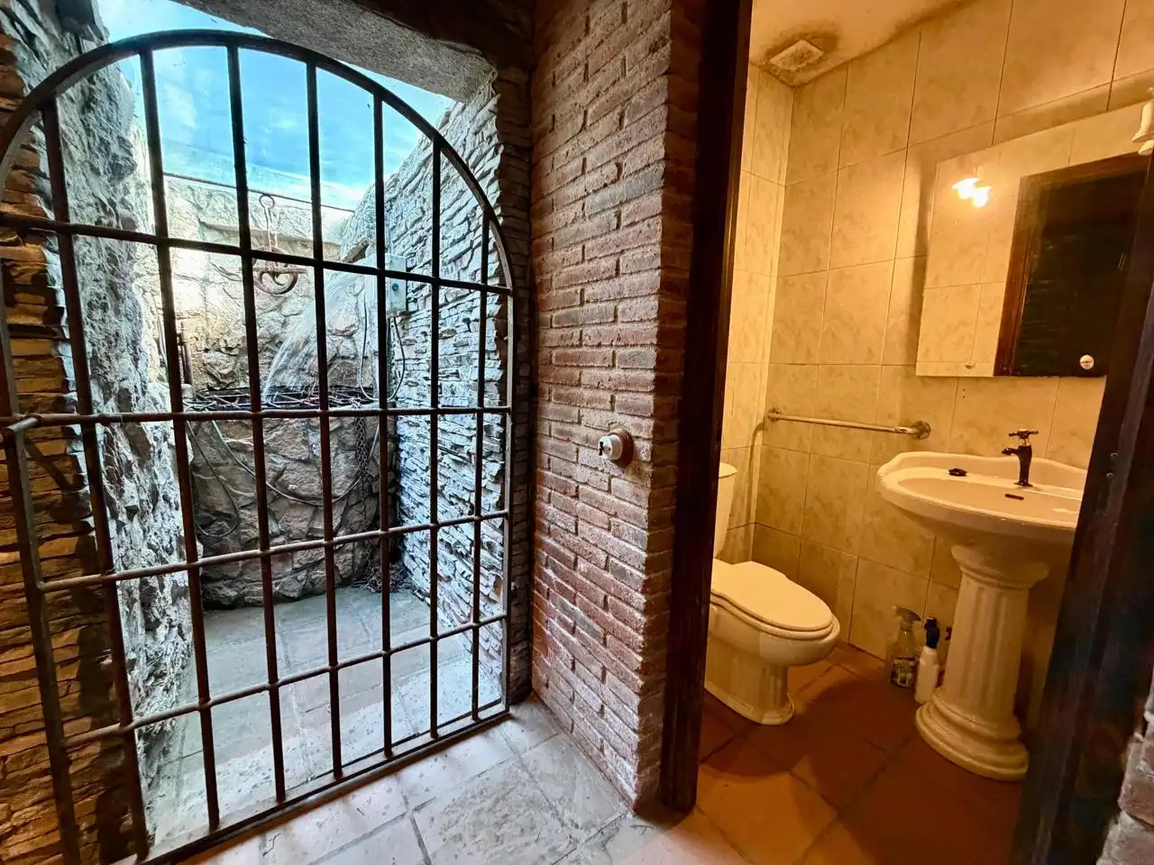 Bathroom of Houses for sale in Montcada i Reixac  with Air Conditioner, Heating and Private garden