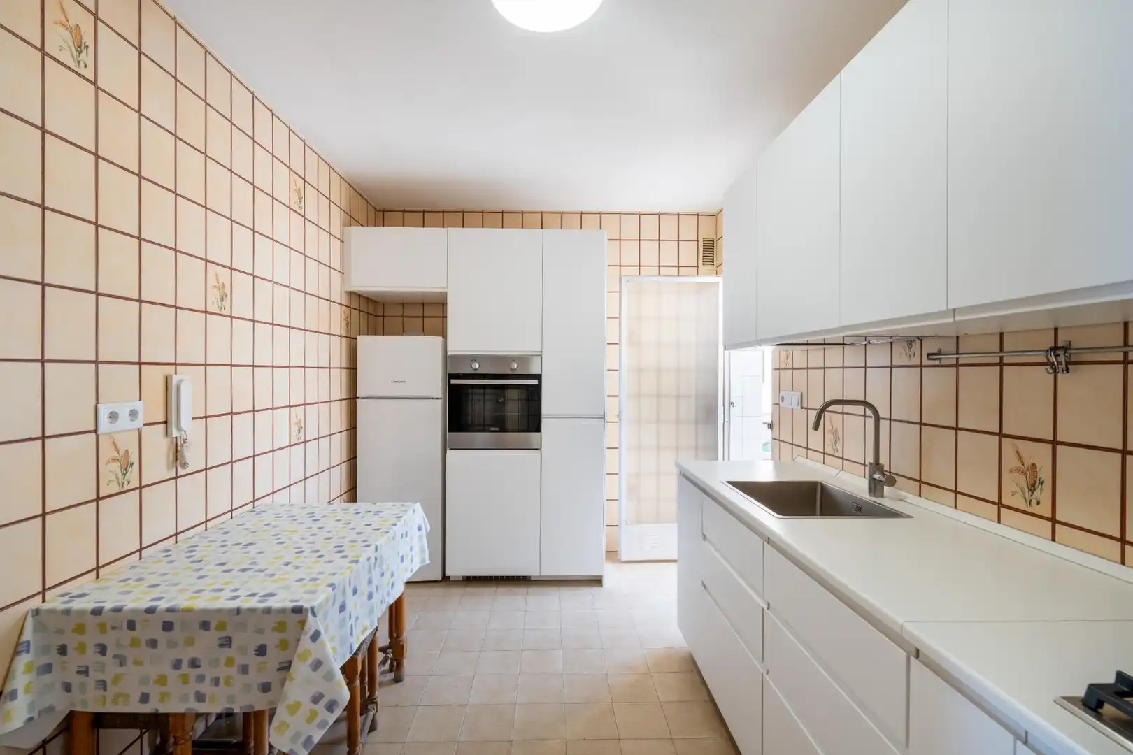 Küche von Wohnung zum Verkauf in Almería mit Klimaanlage, Heizung und Balkon