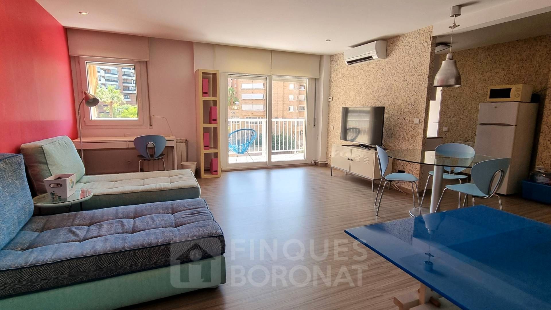 Sala d'estar de Pis de lloguer en  Tarragona Capital amb Aire condicionat, Calefacció i Parquet