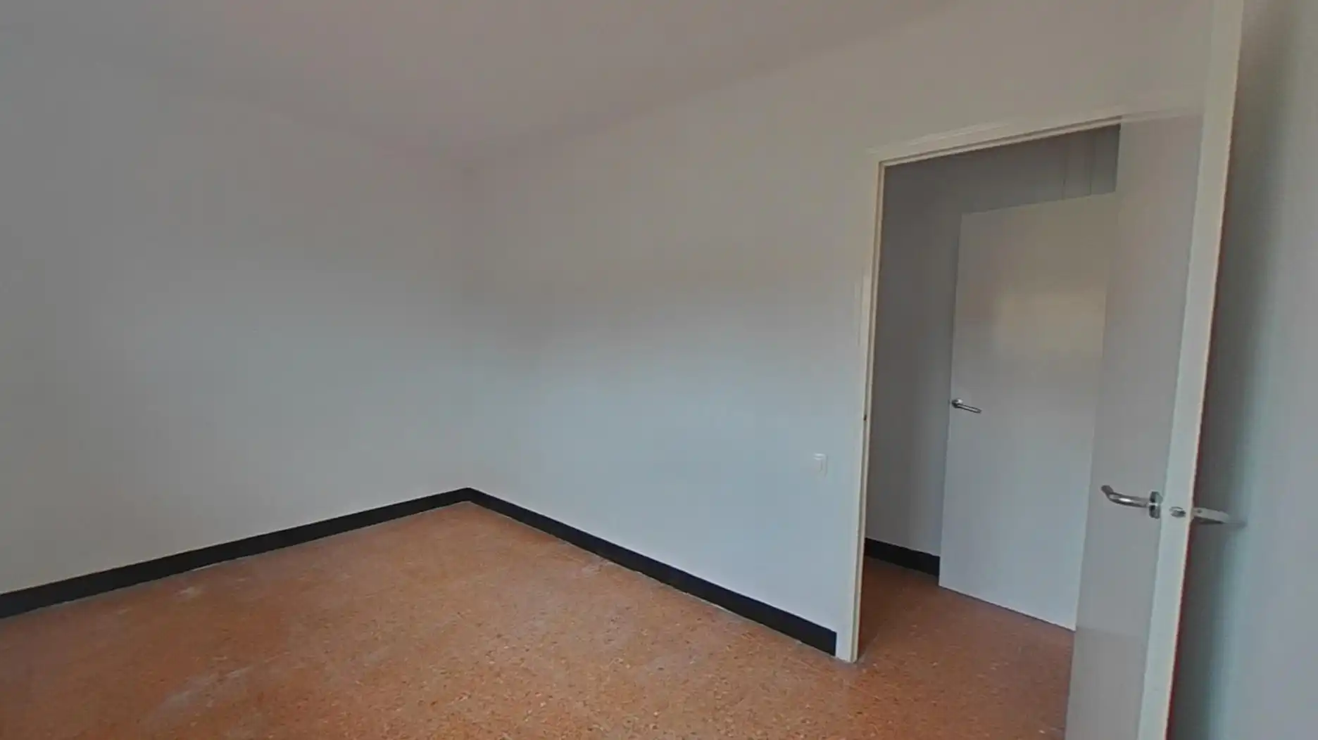 Flat for sale in de Sant Narcís, Sant Narcís