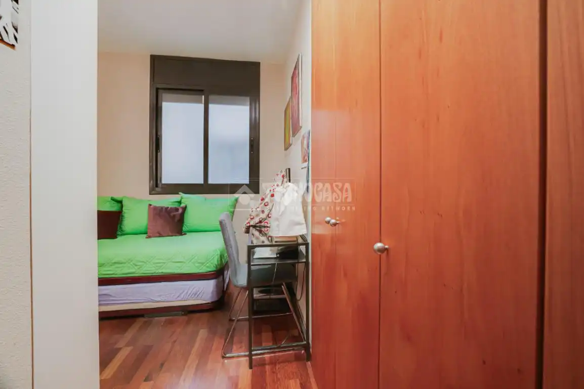 Habitación de Piso en venta en Barcelona con Balcón