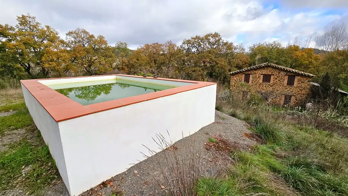 Piscina de Finca rústica en venta en Galaroza con Calefacción, Jardín privado y Terraza