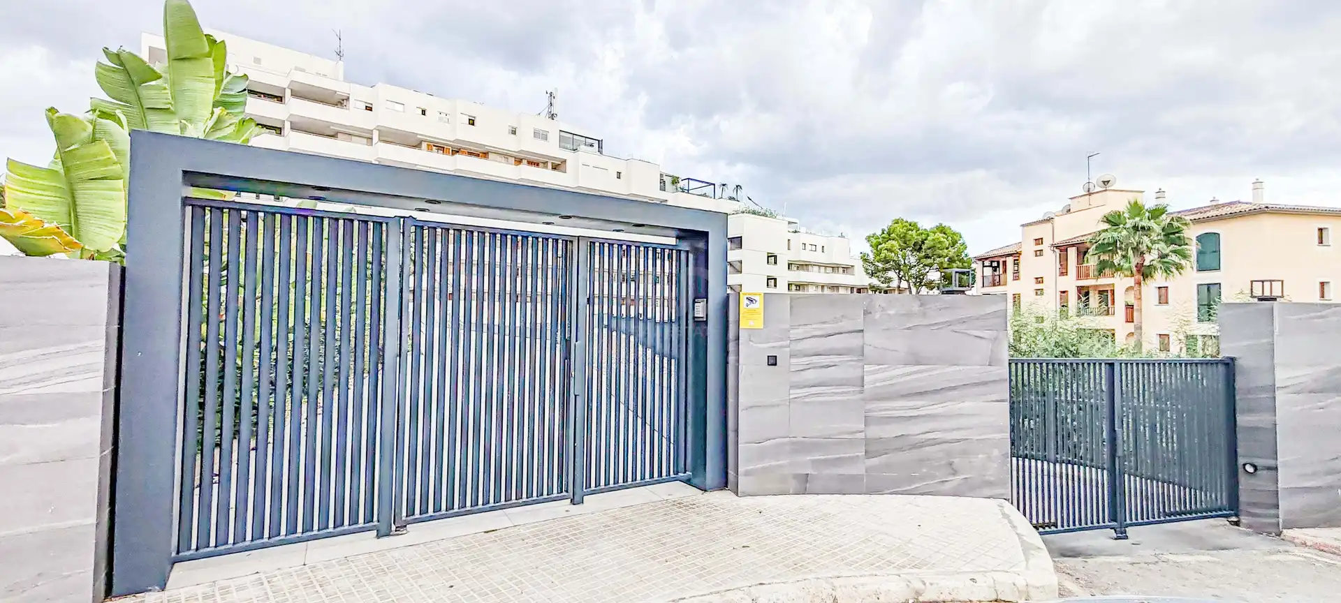 Vista exterior de Pis en venda en Calvià amb Aire condicionat, Calefacció i Terrassa