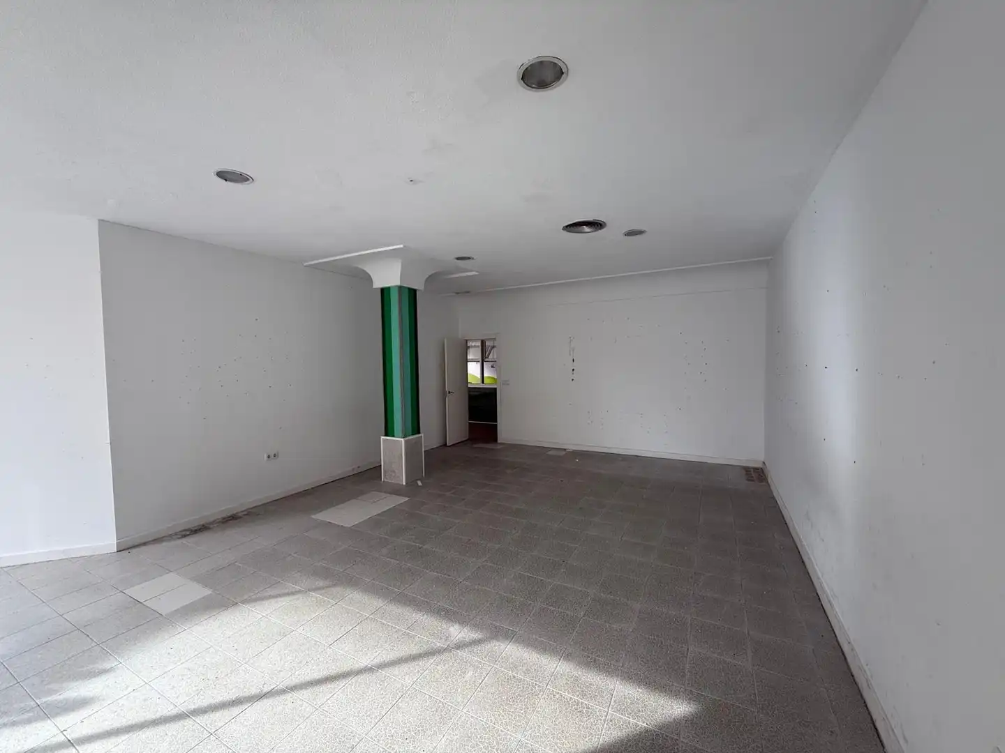 Business premises for sale in Calle Lorenzo Morales 16, imagen 4