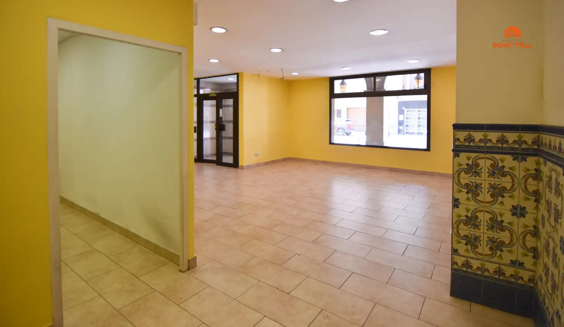 Local commercial à louer à La Bisbal d'Empordà, imagen 6