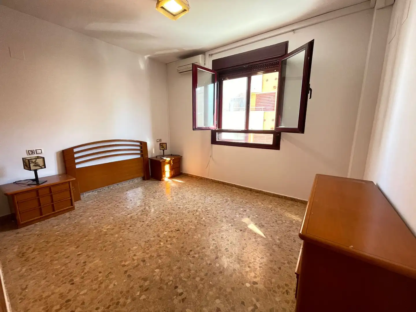 Dormitori de Pis en venda en Xàtiva amb Aire condicionat, Piscina i Balcó