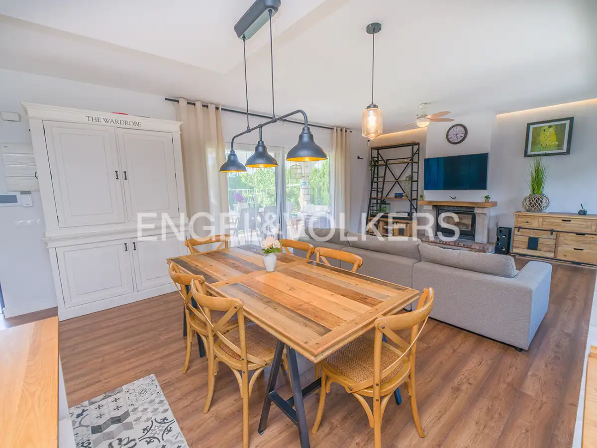 Comedor de Casa o chalet en venta en El Campello con Aire acondicionado, Calefacción y Jardín privado