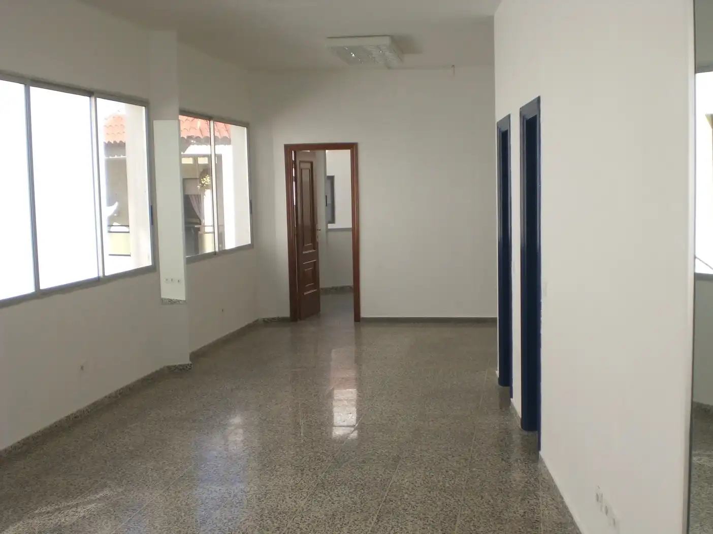 Business premises for sale in Calle longuera 26