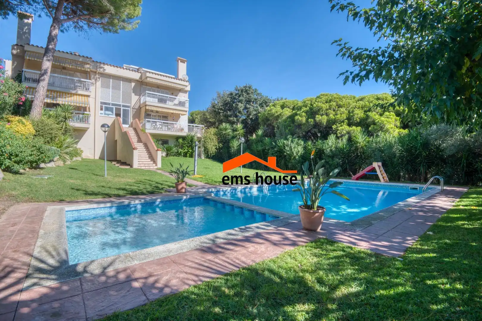 Piano terra con piscina in vendita a Platja d'Aro