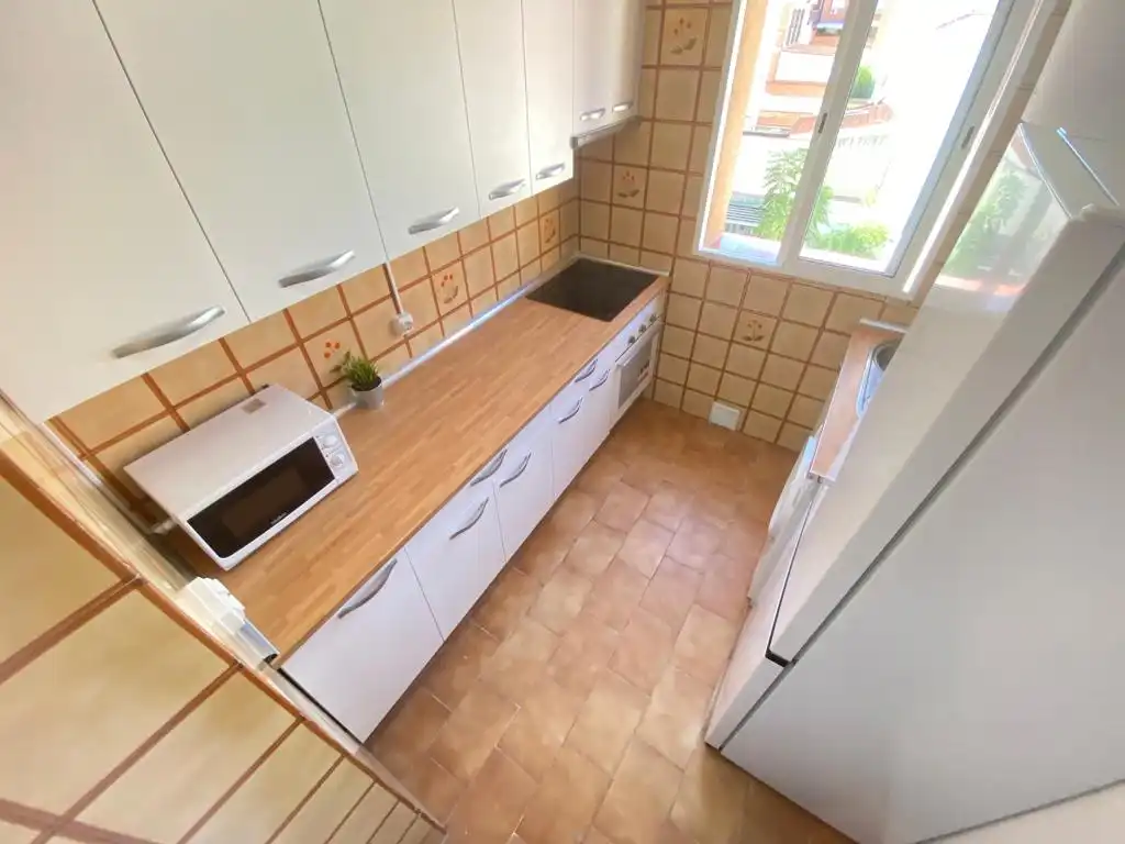 Room in Calle Hornero, 12, Opañel