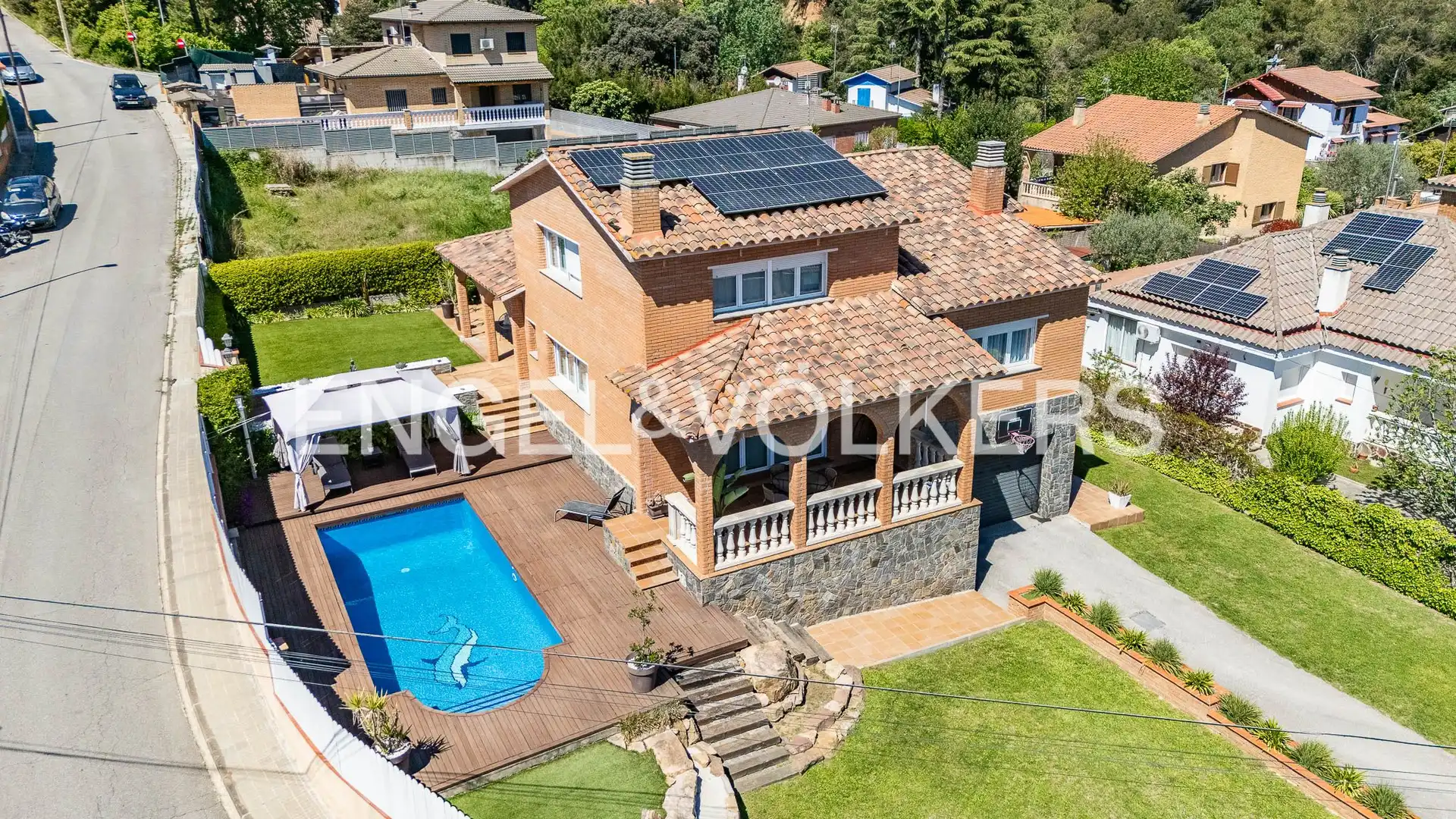 Vista exterior de Casa o chalet en venta en Castellar del Vallès con Aire acondicionado, Calefacción y Jardín privado