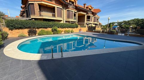 Piso en venta en Playa de Ris, 2 dormitorios.