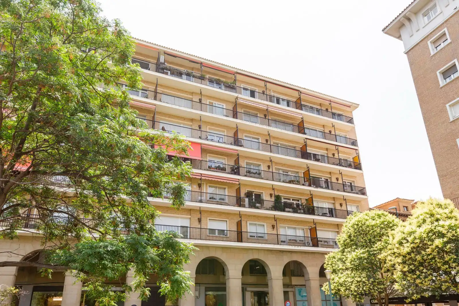 Exterior view of Flat for sale in Zaragoza  with Air Conditioner, Terrace and Storage room