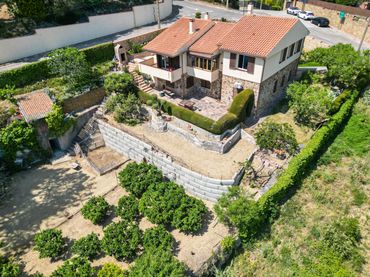 Villa con balcone in vendita a Sant Cebrià de Vallalta