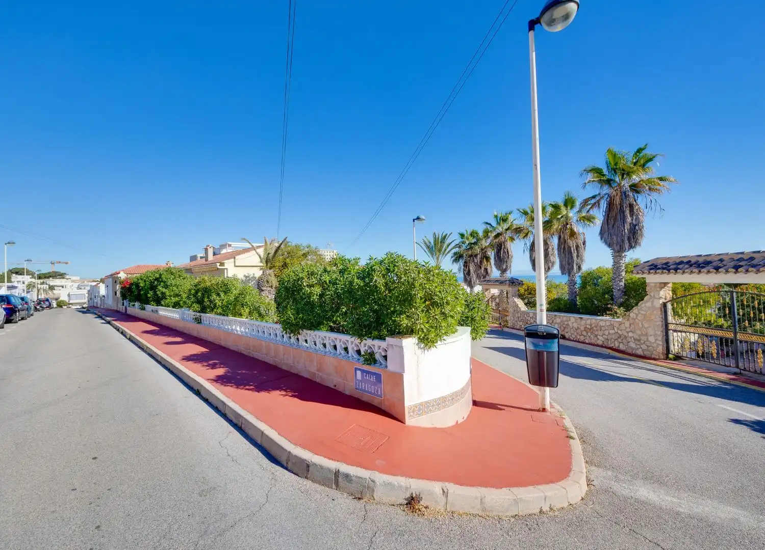 Vista exterior de Casa adosada en venta en Torrevieja con Aire acondicionado, Calefacción y Jardín privado