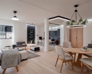 Sala d'estar de Apartament en venda en  Madrid Capital amb Aire condicionat