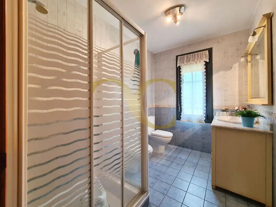 Bathroom of Houses for sale in Gijón   with Heating, Private garden and Terrace