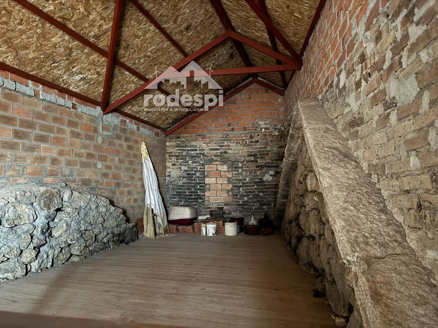 Houses for sale in A Cañiza    with Heating, Storage room and Furnished