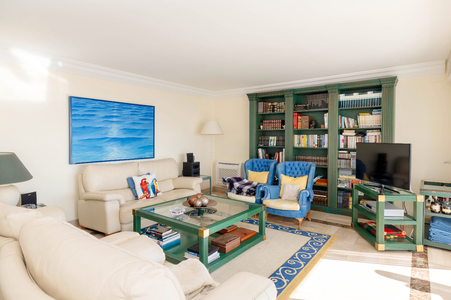 Sala de estar de Ático en venta en Marbella con Aire acondicionado, Calefacción y Terraza