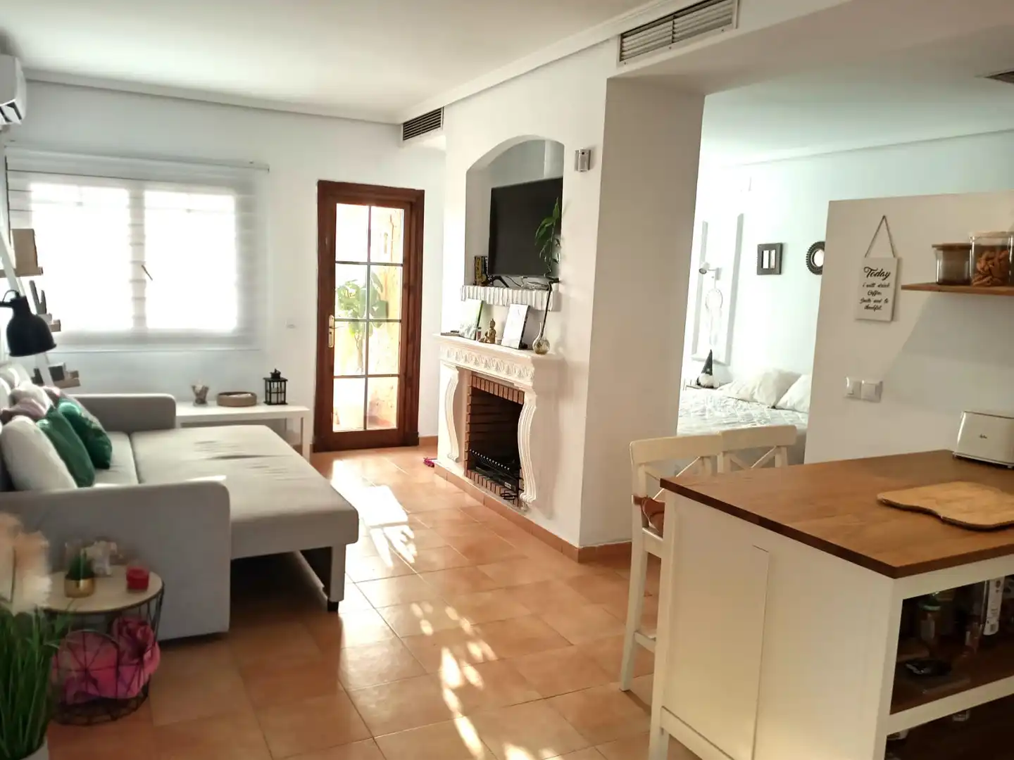 Apartments for rent in Avenida de Pery Junquera, Barriada de Andalucía - Ardila