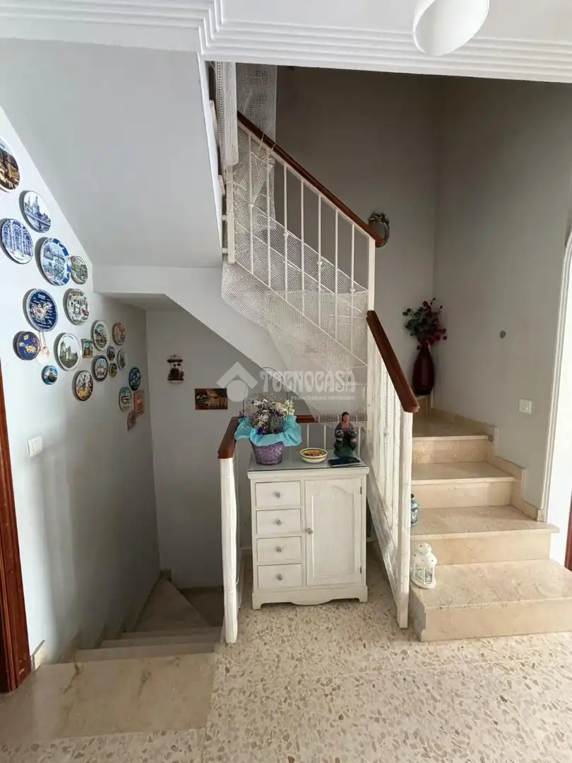 Detached homes for sale in Utrera  with Air Conditioner and Community pool