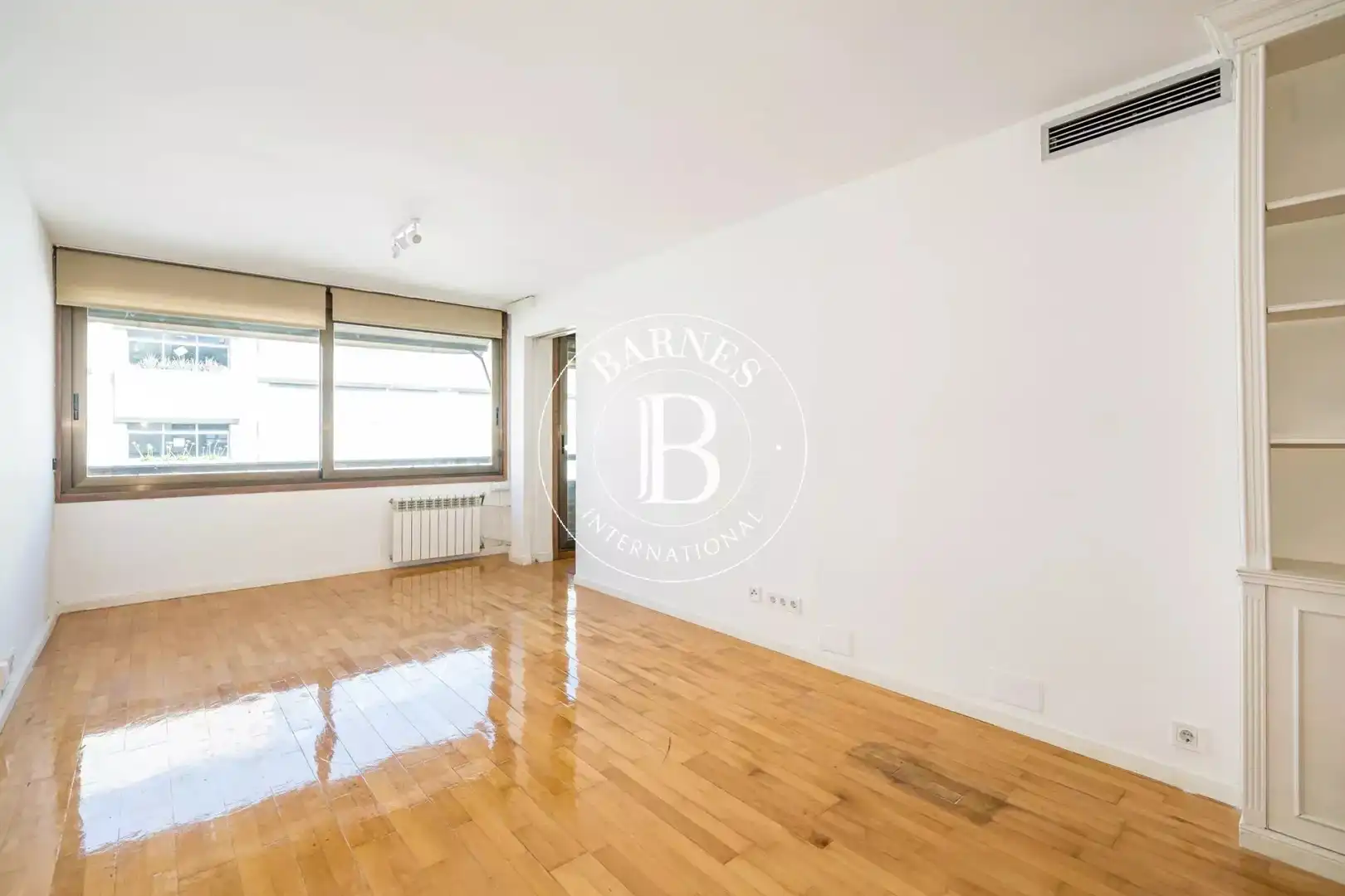 Flat for rent in Madrid  with Air Conditioner, Heating and Private garden