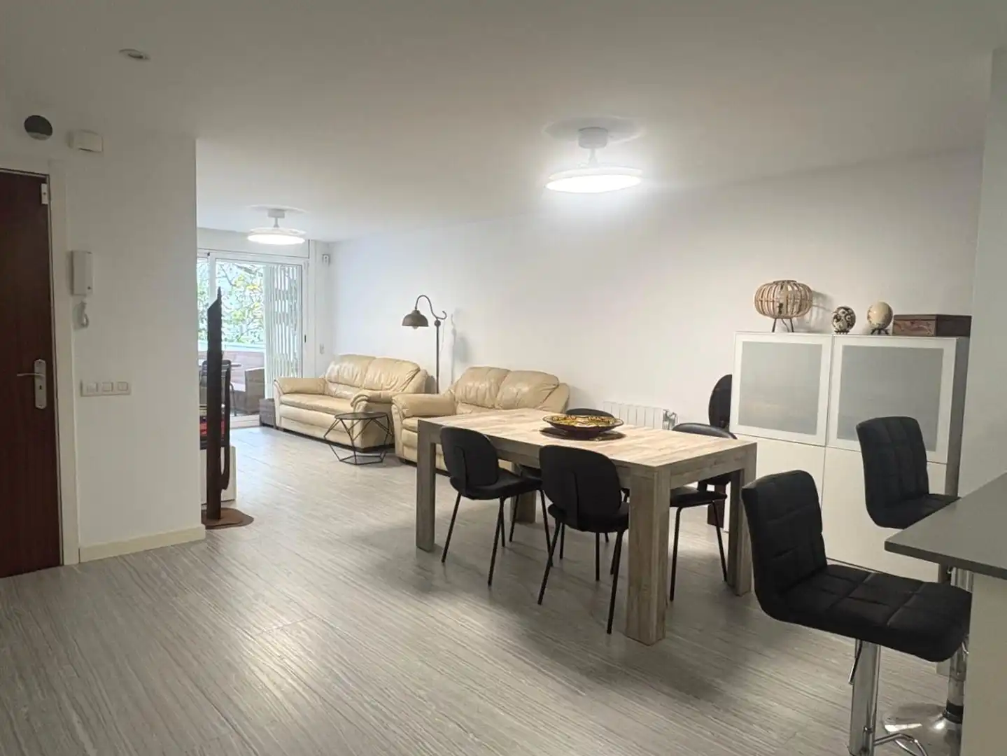 Dining room of Ground floor for sale in Vilanova i la Geltrú  with Heating, Terrace and Oven