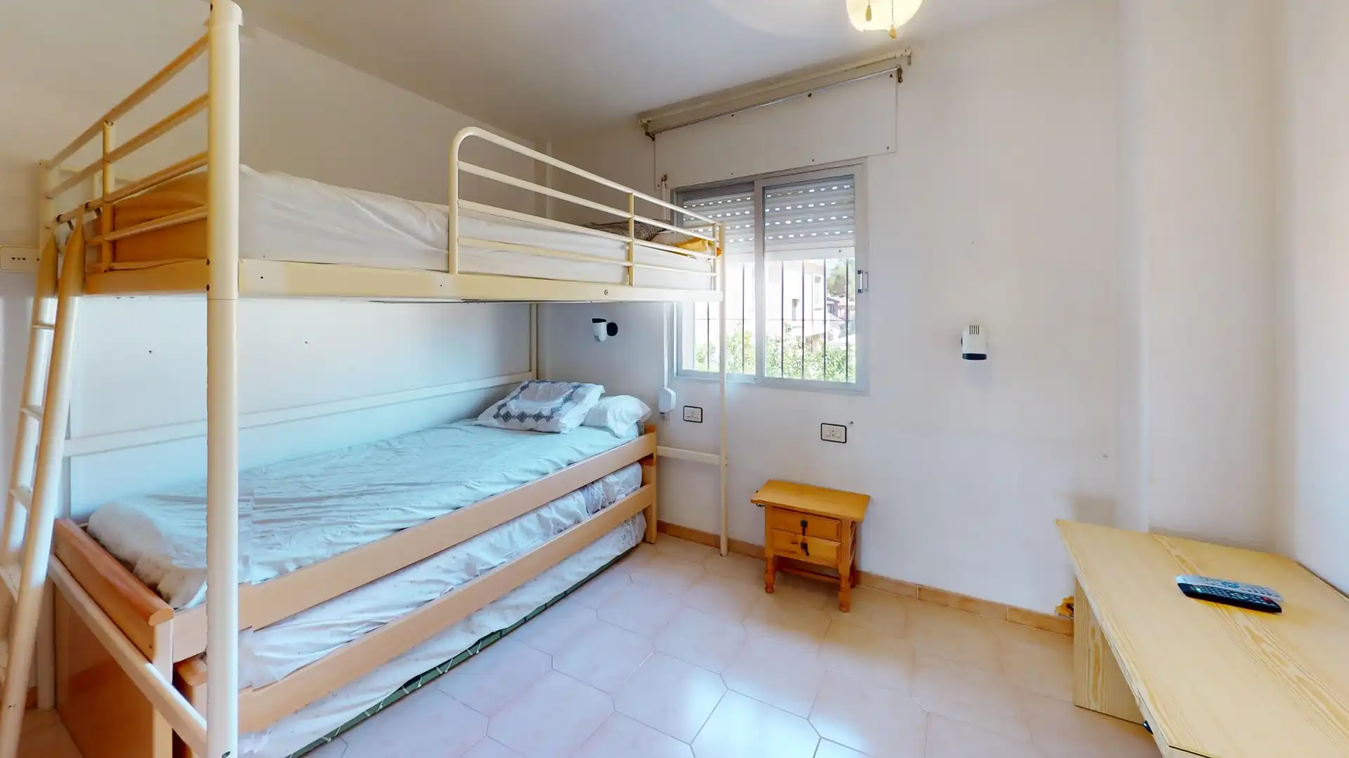 Dormitori de Casa o xalet en venda en Los Alcázares amb Aire condicionat, Terrassa i Moblat