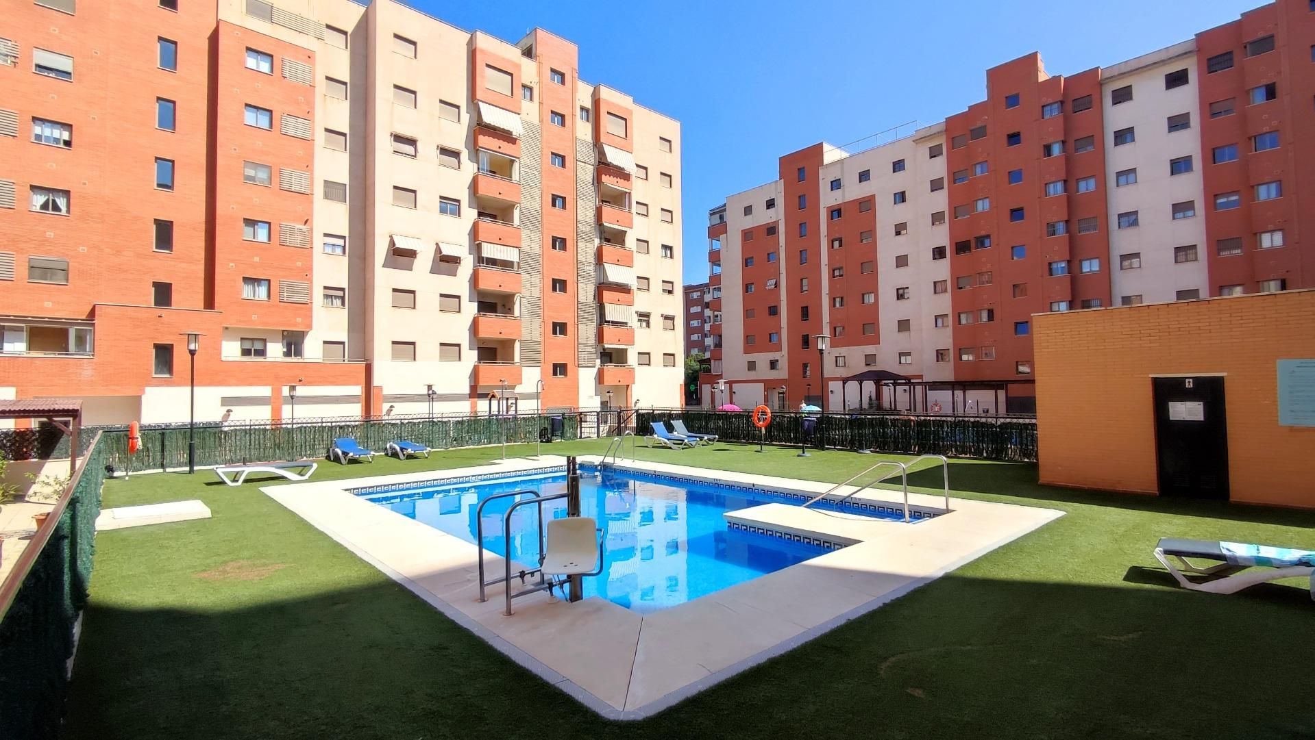 Swimming pool of Flat for sale in Málaga Capital  with Private garden, Parquet flooring and Storage room