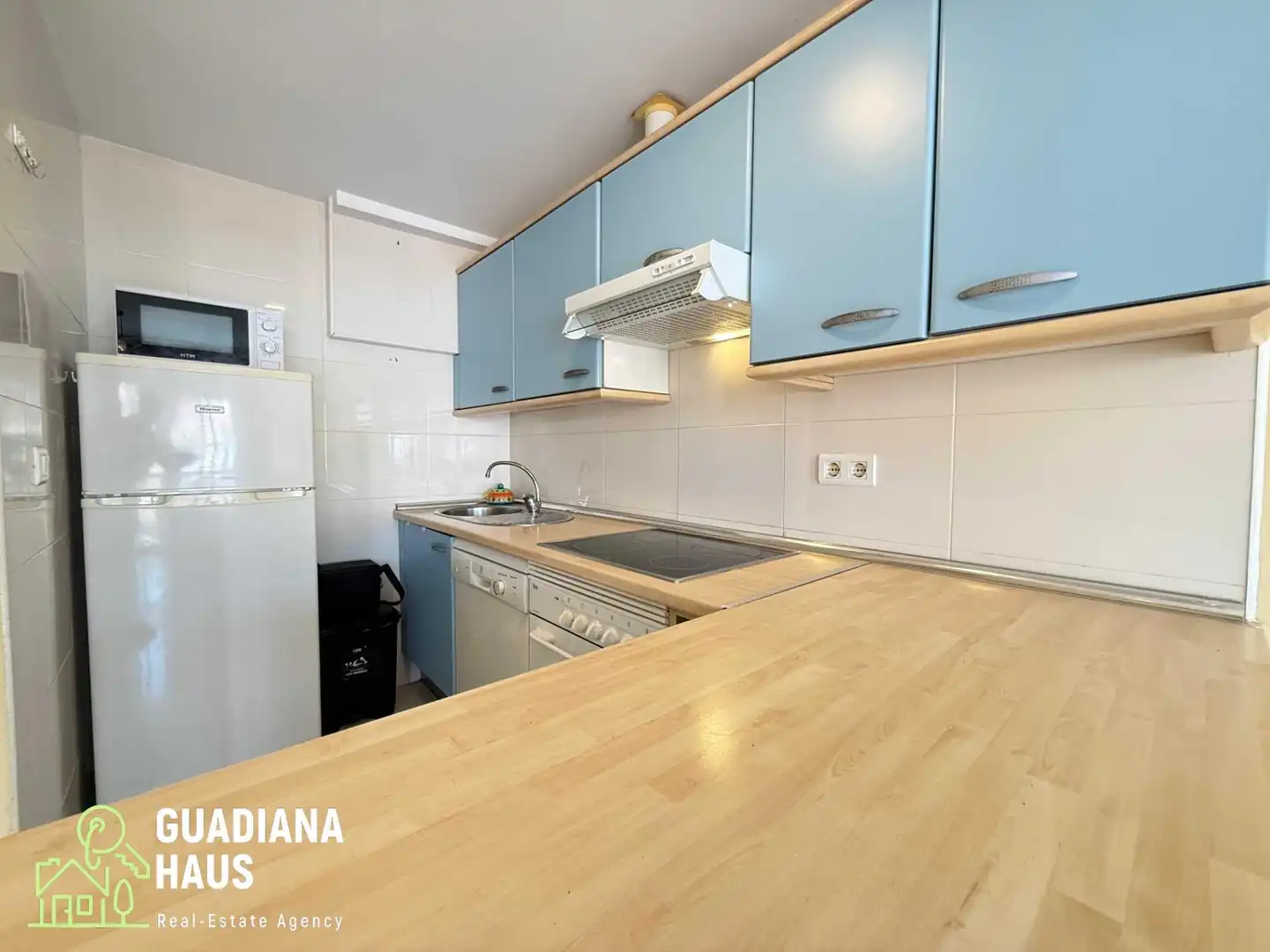 Cuina de Apartament en venda en Isla Cristina amb Aire condicionat, Calefacció i Terrassa