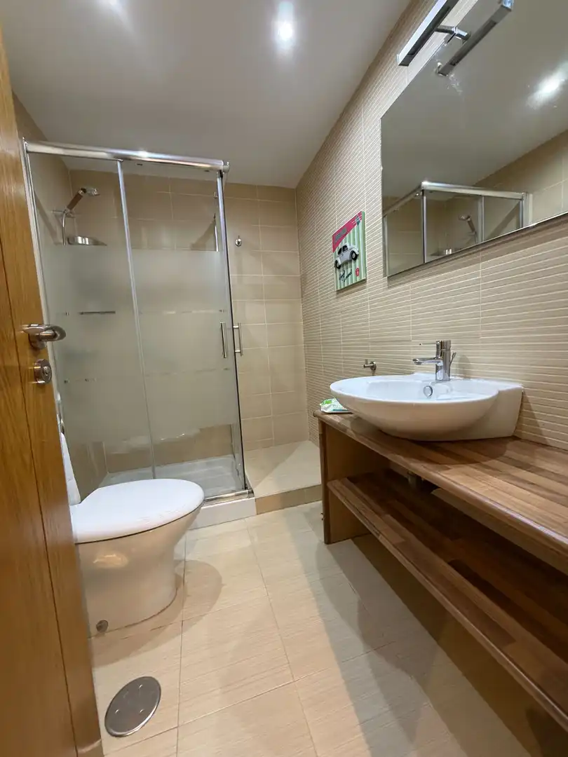 Bathroom of Flat for sale in Málaga  with Air Conditioner, Heating and Terrace