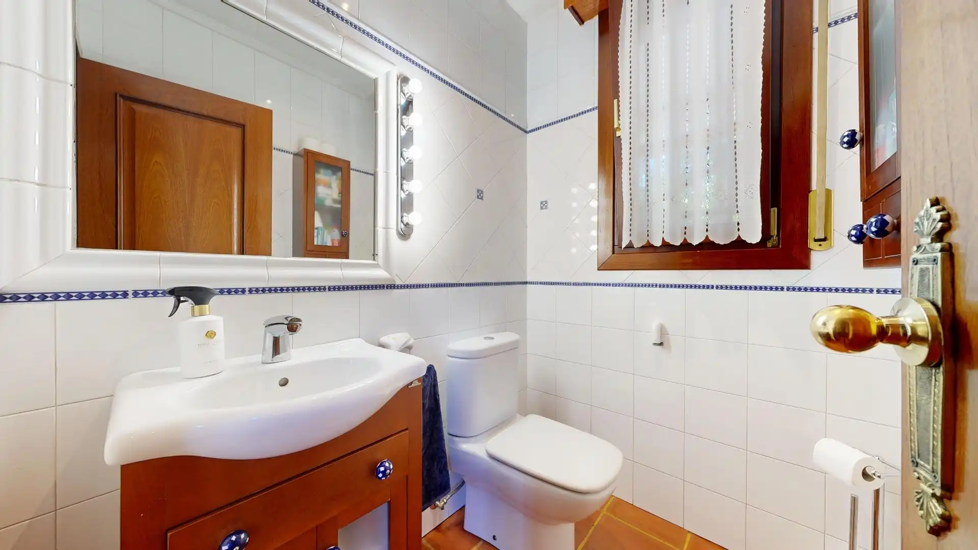 Bany de Casa o xalet en venda en Güeñes amb Aire condicionat, Calefacció i Jardí privat