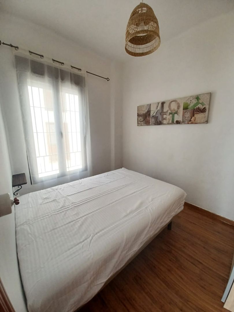 Bedroom of Flat for rent in  Granada Capital  with Furnished, Washing machine and Microwave