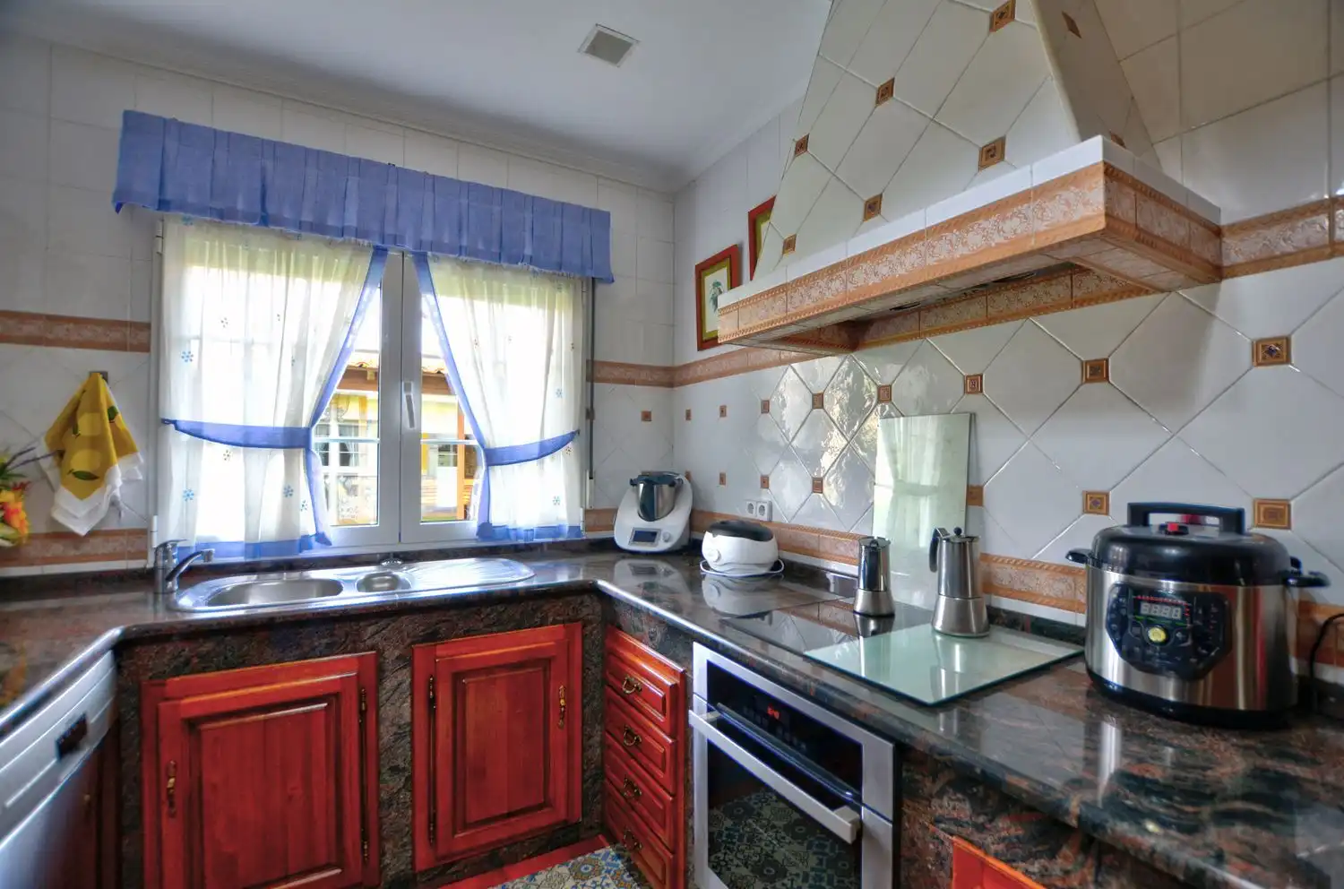Cocina de Casa o chalet en venta en Avilés con Calefacción, Terraza y Trastero