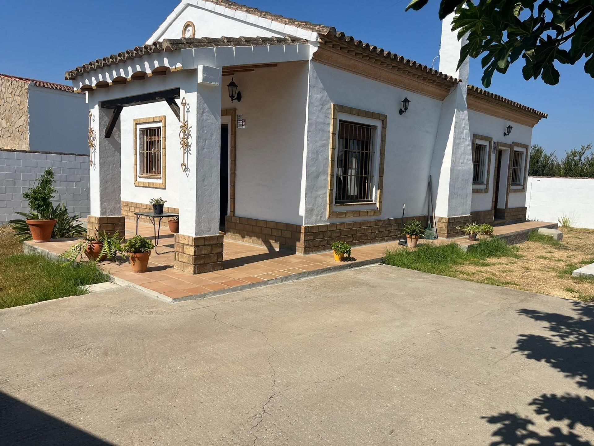 Vista exterior de Casa o xalet en venda en Chiclana de la Frontera
