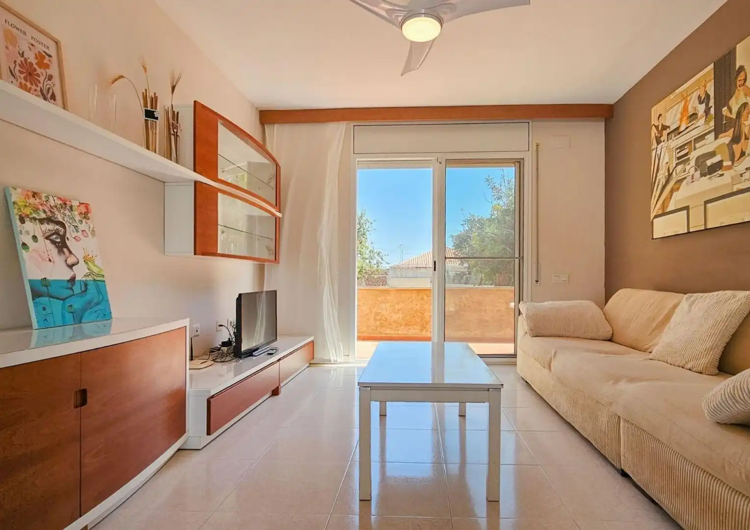 Sala d'estar de Casa adosada en venda en Alcanar amb Calefacció, Jardí privat i Terrassa