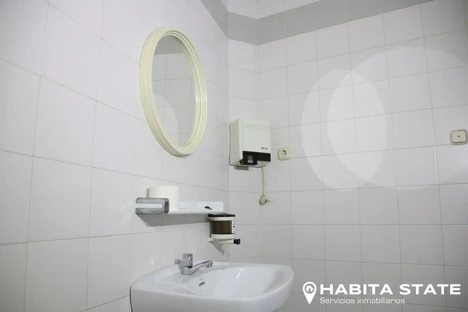 Baño de Local en venta en Almería con Aire acondicionado