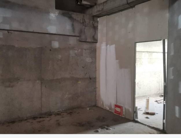 Local comercial en Venta en Calle Santa Isabel en Centro