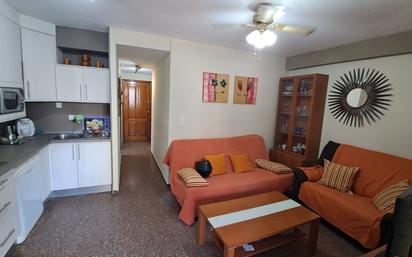 Sala d'estar de Apartament en venda en Finestrat amb Aire condicionat, Terrassa i Piscina