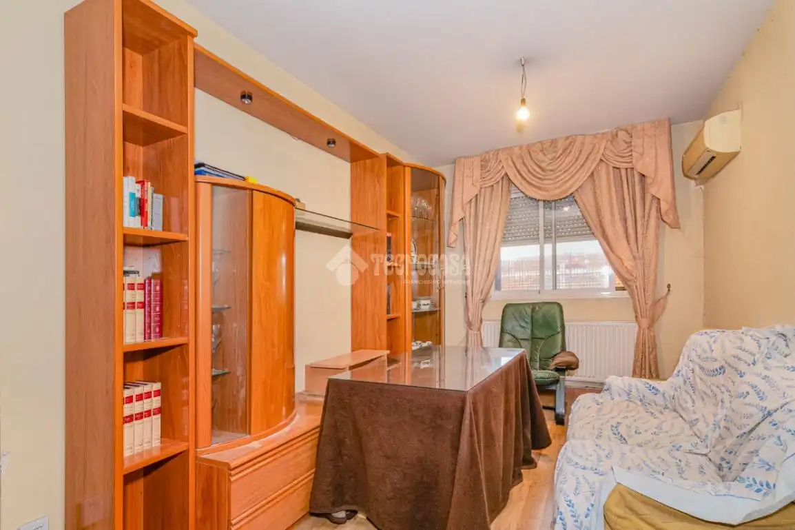 Habitación de Piso en venta en Granada con Calefacción