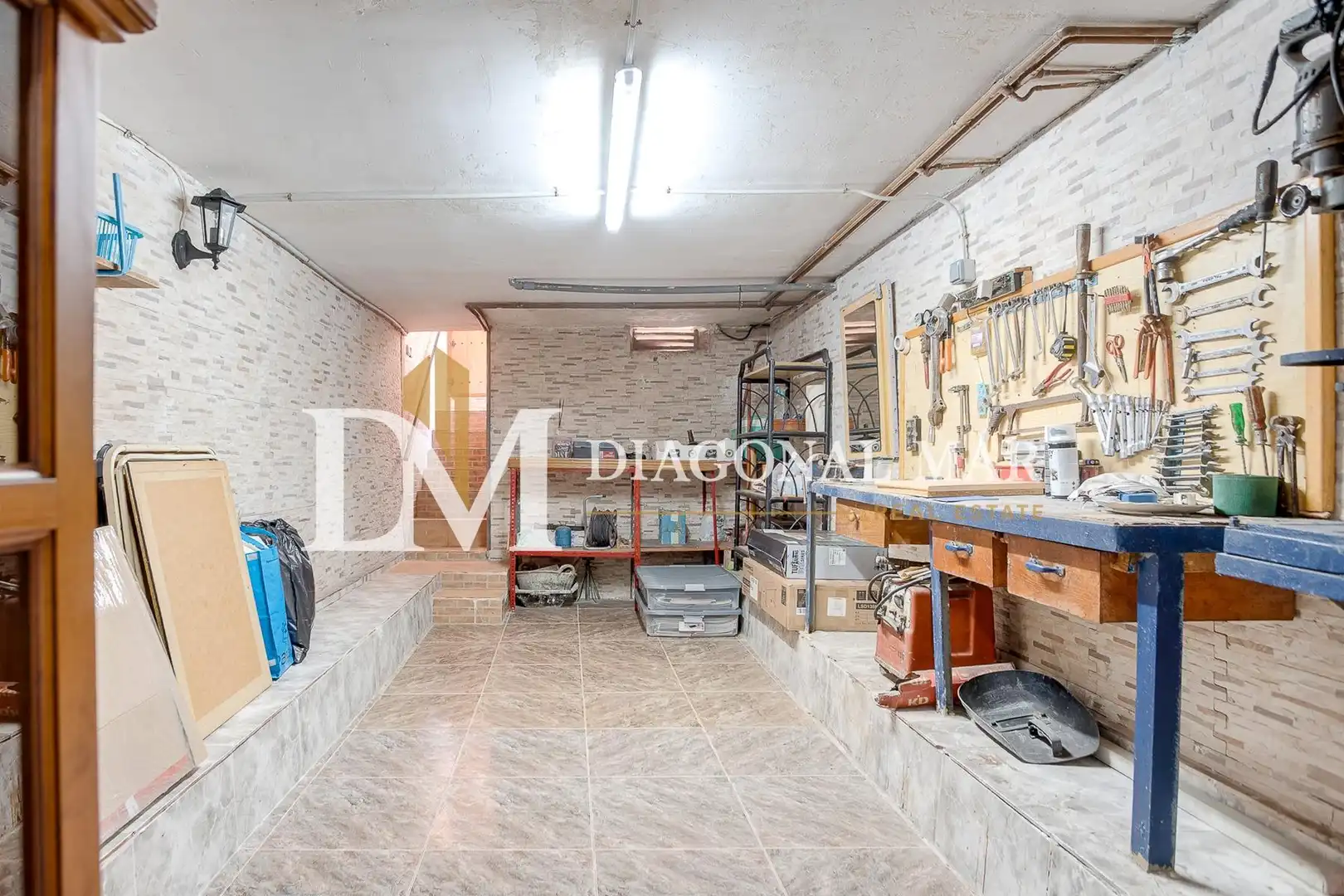 Einfamilien-Reihenhaus zum Verkauf in Barcelona mit Terrasse