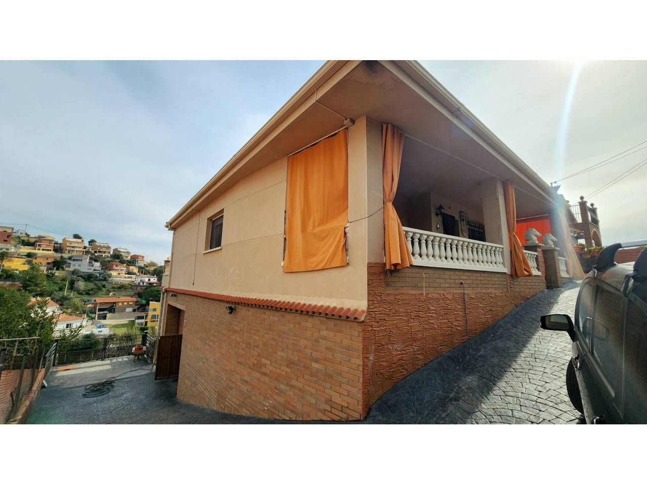 Exterior view of House or chalet for sale in Rubí  with Private garden and Terrace
