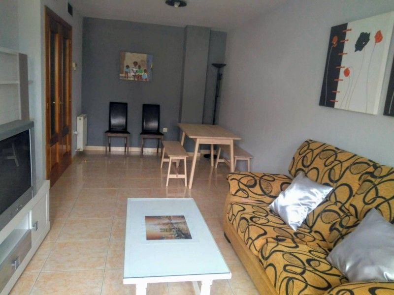 Sala de estar de Apartamento en venta en Cáceres Capital con Aire acondicionado, Calefacción y Amueblado